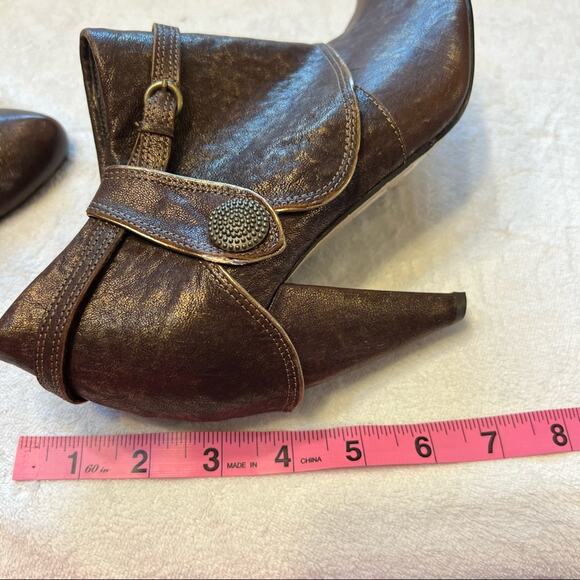 Seychelles Metallic Brown Leather Fold Over Ankle Booties w/ Heel Size 7.5 - Picture 9 of 13